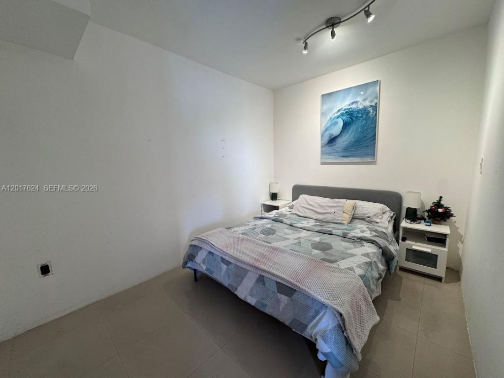 800 West Ave , Unit 441, Miami Beach, FL 33139 Photo