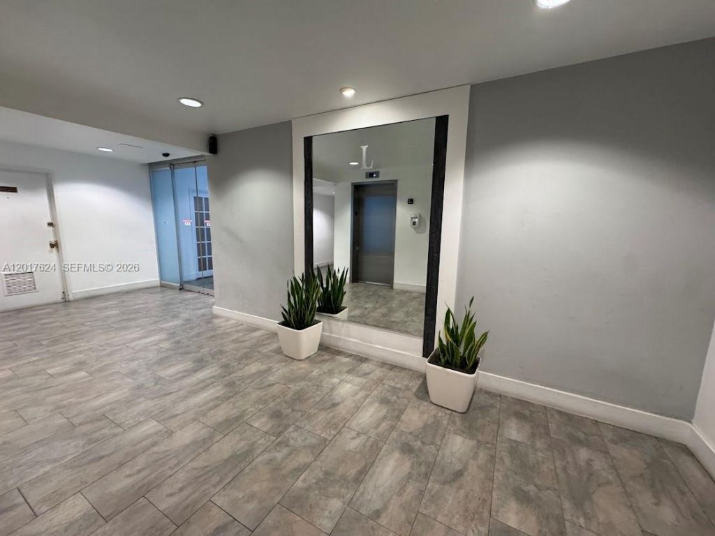800 West Ave , Unit 441, Miami Beach, FL 33139 Photo