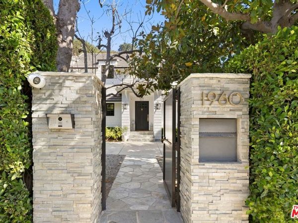 1960 Coldwater Canyon Drive, Beverly Hills, CA 90210