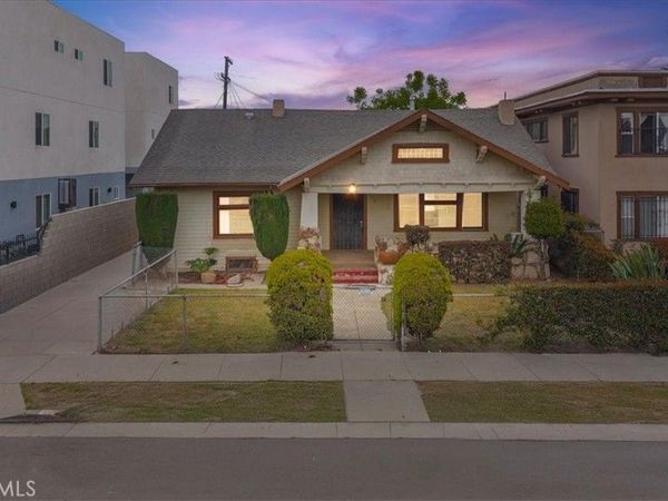 872 W 47th Street, Los Angeles, CA 90037