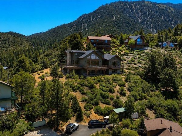 1800 Pioneer Way, Pine Mountain Club, CA 93222