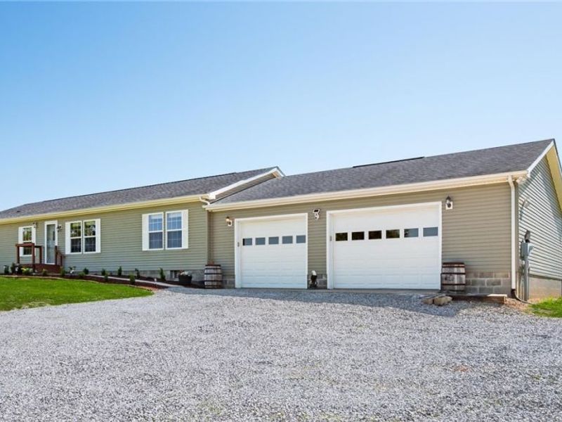 4780 Huggins Road, Zanesville, OH 43701 Photo 2
