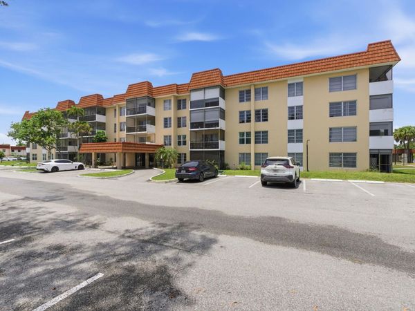 4152 Inverrary Drive, Unit 311, Lauderhill, FL 33319