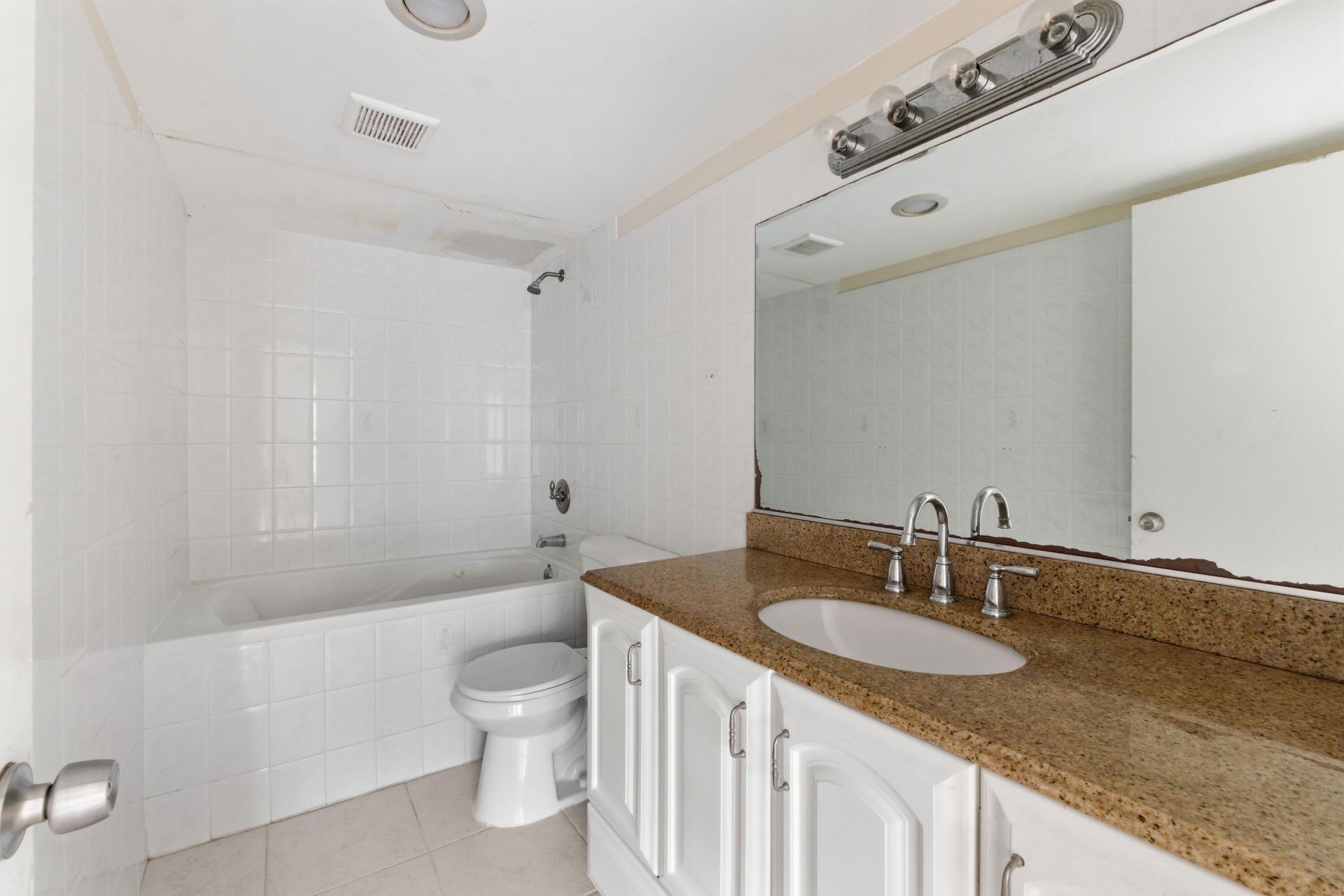 4152 Inverrary Drive, Unit 311, Lauderhill, FL 33319 Photo
