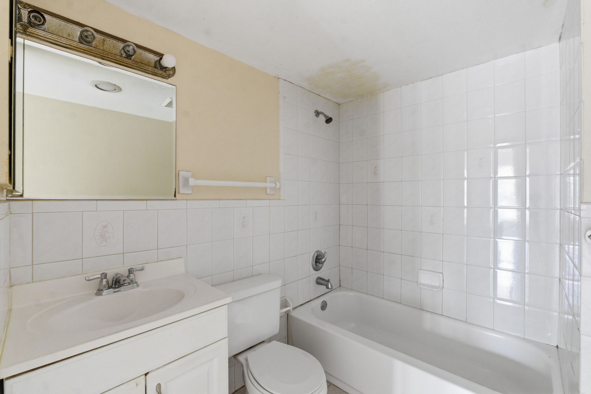 4152 Inverrary Drive, Unit 311, Lauderhill, FL 33319 Photo