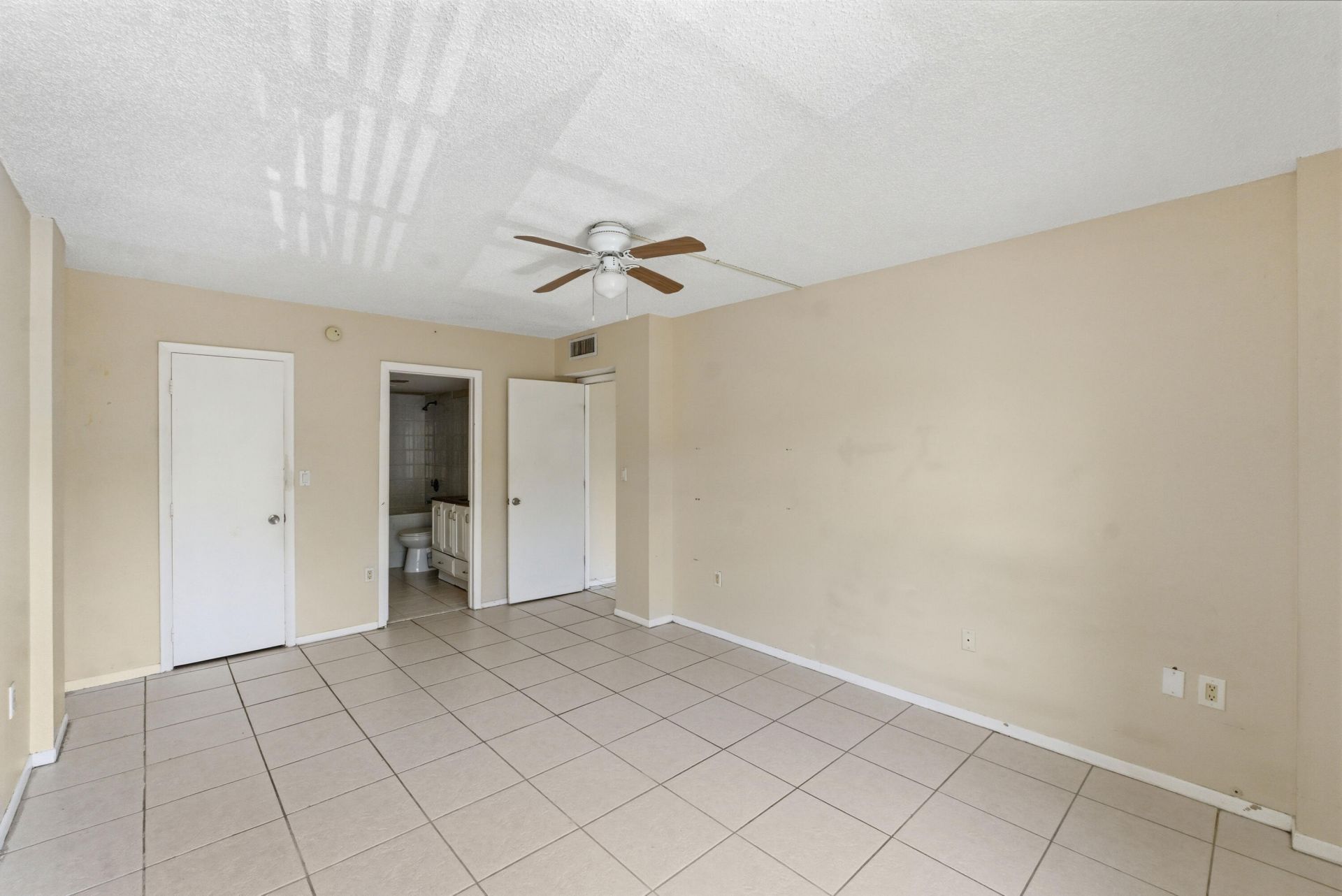 4152 Inverrary Drive, Unit 311, Lauderhill, FL 33319 Photo