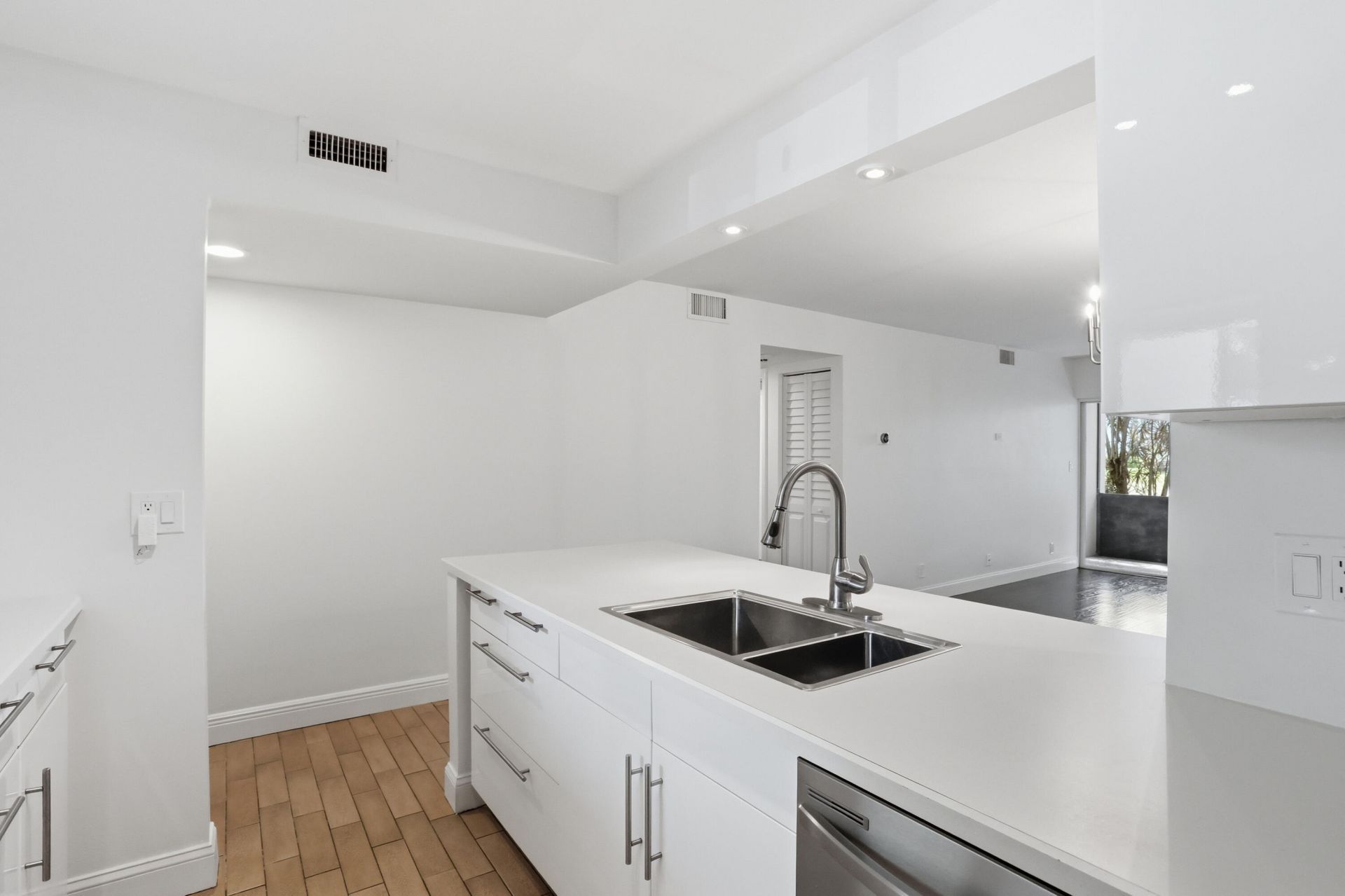 110 NW 70th Street, Unit 103, Boca Raton, FL 33487 Photo