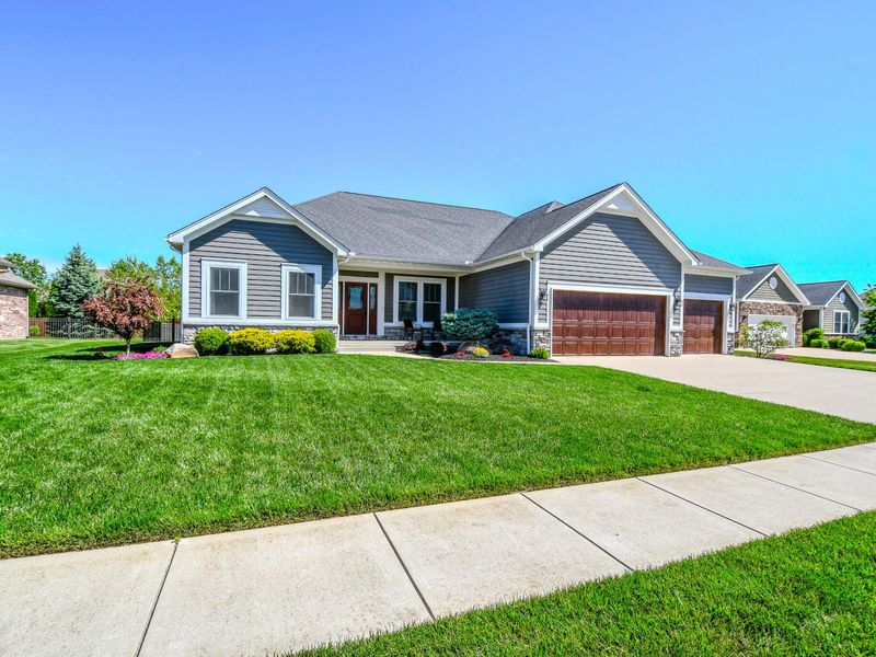 2313 Larkspur Drive, Troy, OH 45373 Photo 2