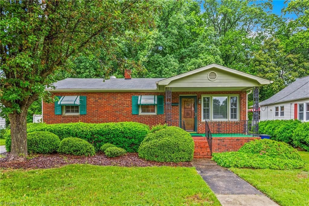 4106 Whitfield Road, Winston-Salem, NC 27105 Main Photo
