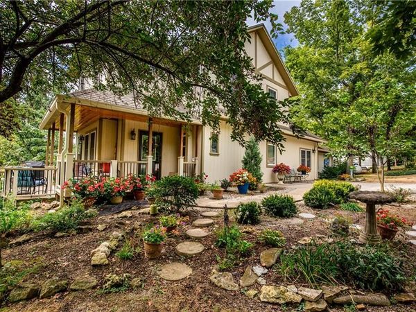 593 W Sugar Lake Drive, Mound City, KS 66056
