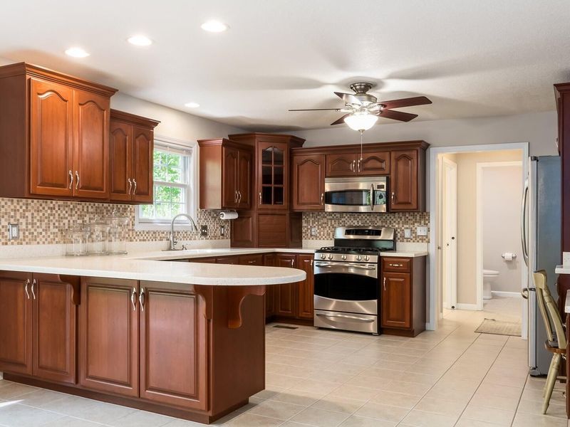 5180 Pine Valley Drive , Zanesville, OH 43701 Photo 15