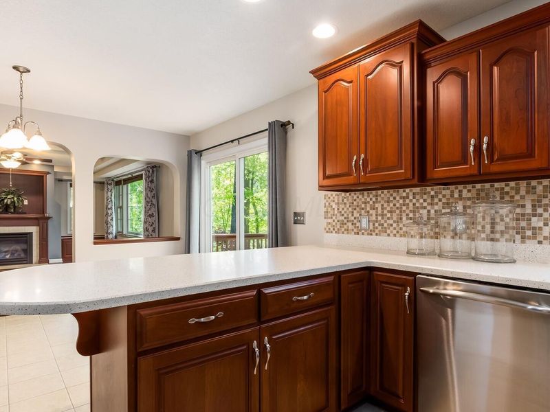 5180 Pine Valley Drive , Zanesville, OH 43701 Photo 17