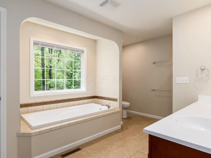 5180 Pine Valley Drive , Zanesville, OH 43701 Photo 33