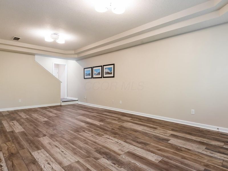 5180 Pine Valley Drive , Zanesville, OH 43701 Photo 46
