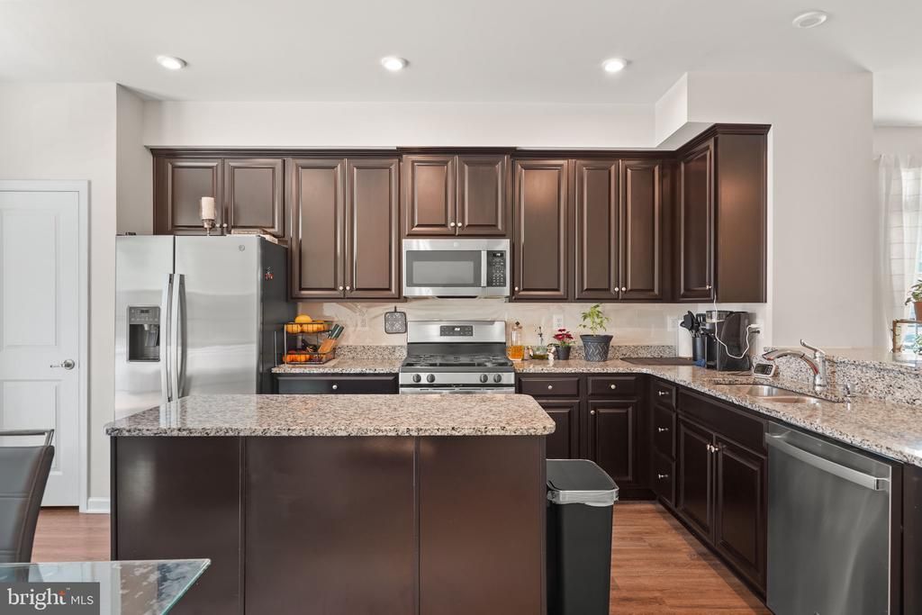 527 View Point Way , Fredericksburg, VA 22405 Main Photo