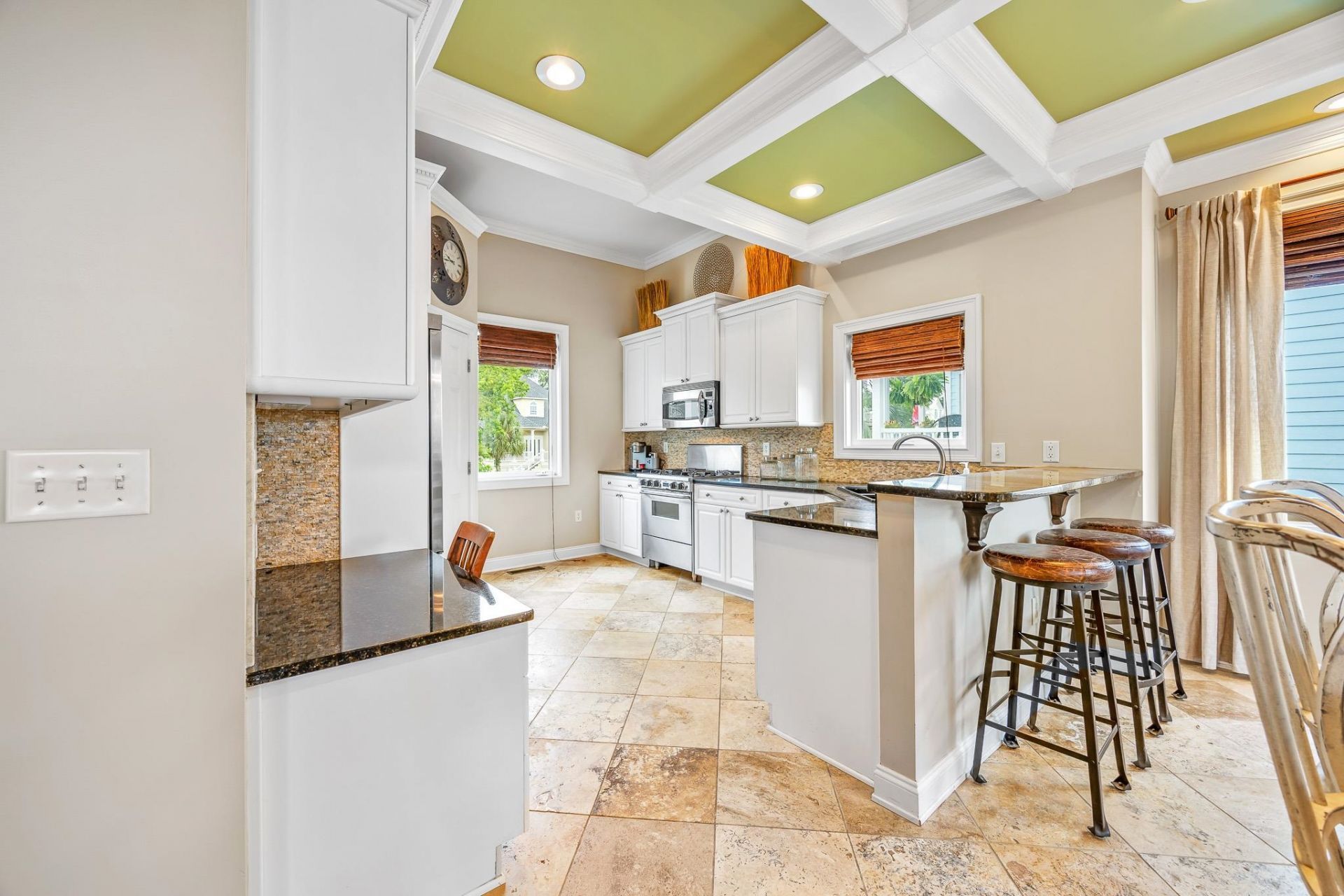 1011 Clubhouse Dr. Photo 11