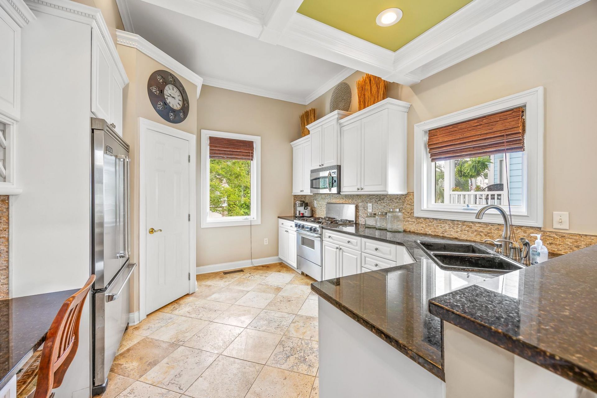 1011 Clubhouse Dr. Photo 13