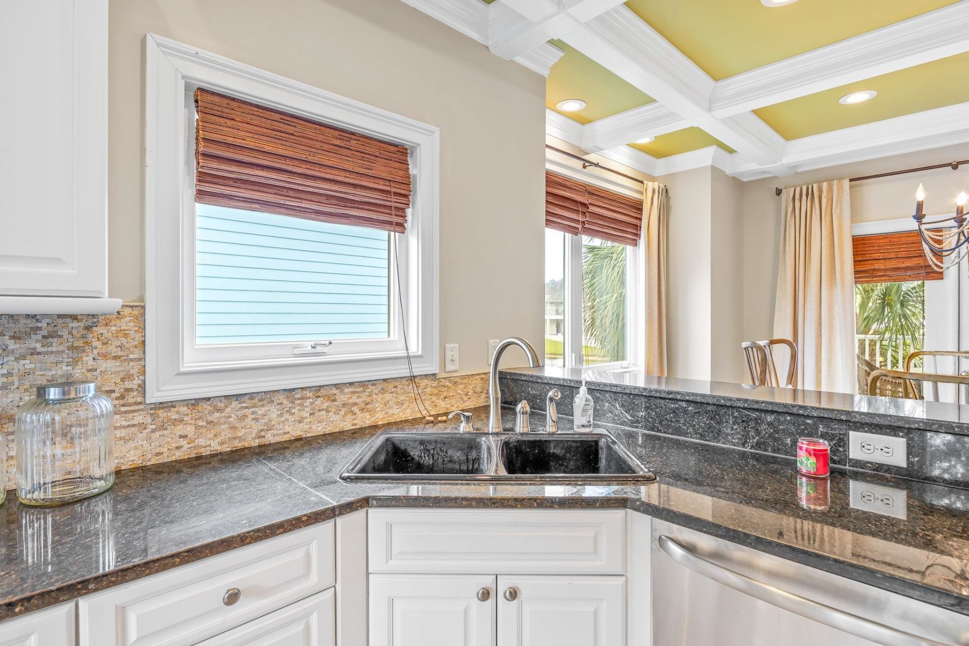 1011 Clubhouse Dr. Photo 16