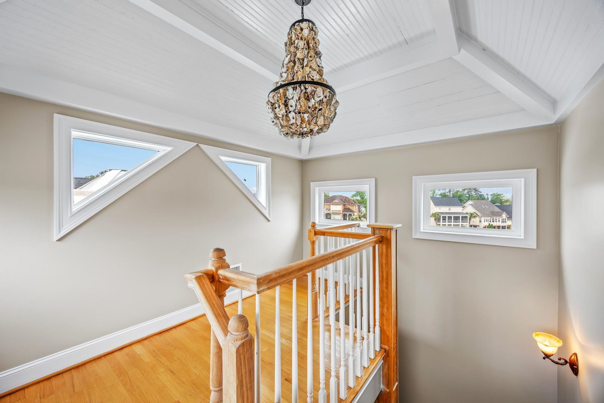 1011 Clubhouse Dr. Photo 33