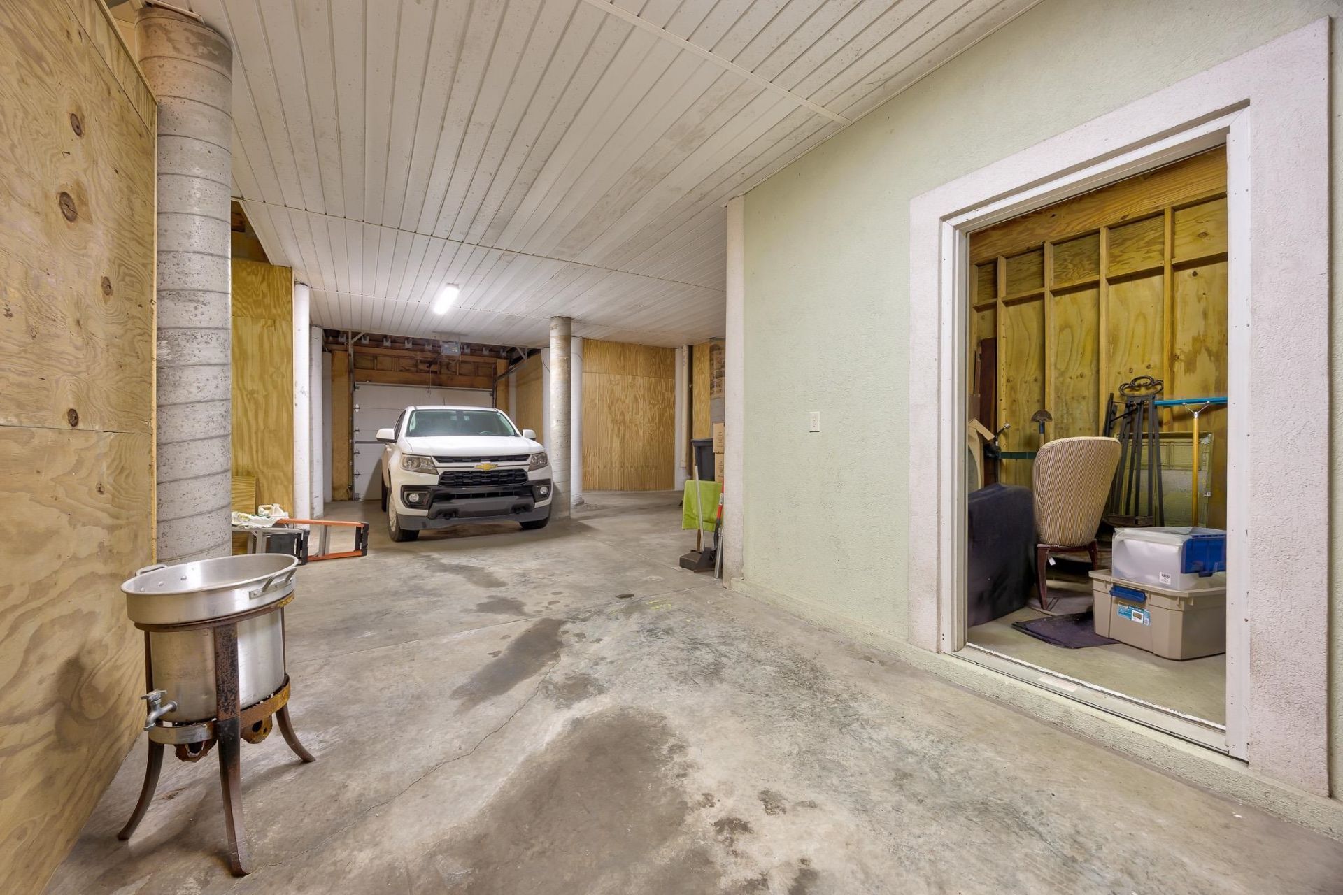 1011 Clubhouse Dr. Photo 48