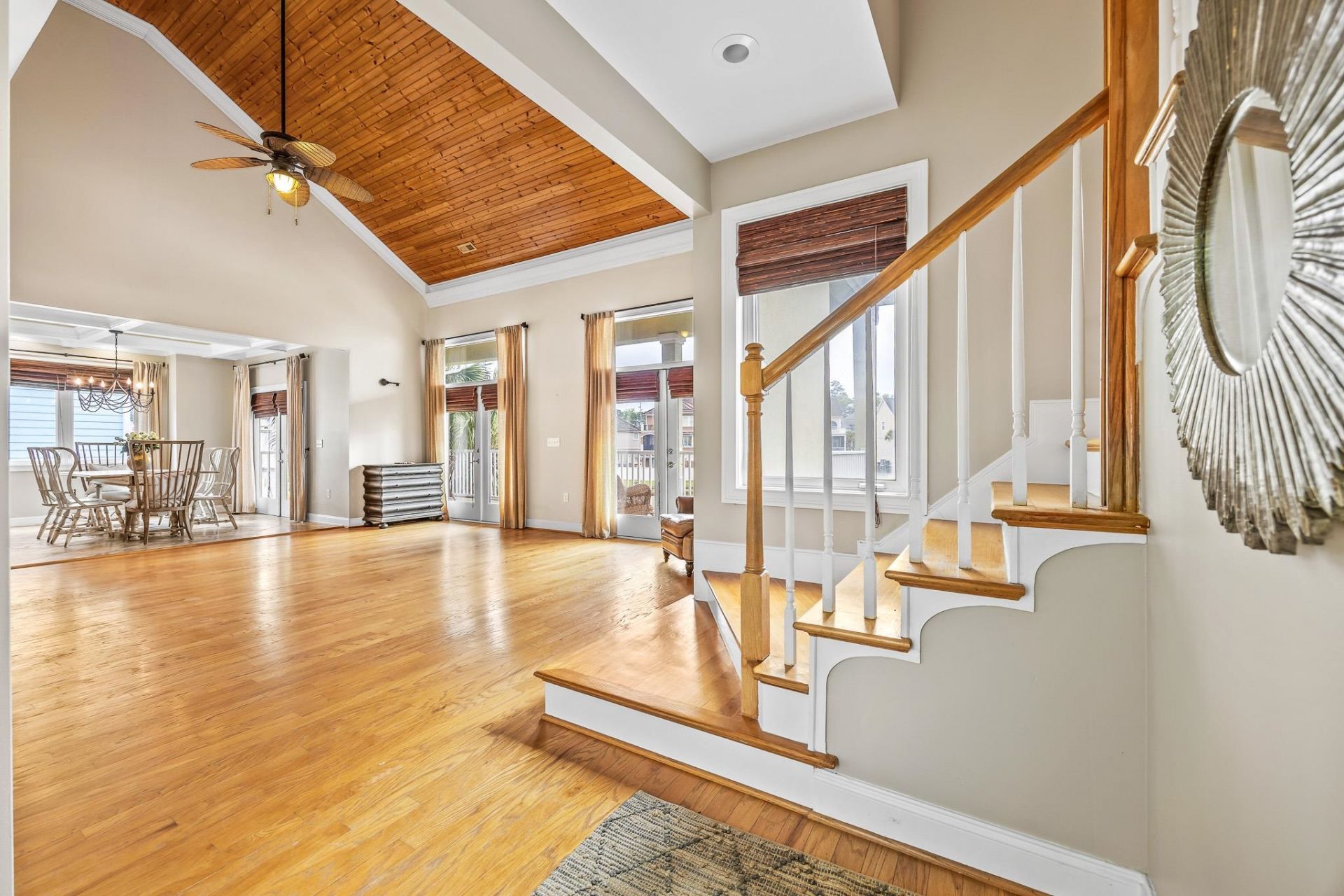 1011 Clubhouse Dr. Photo 5