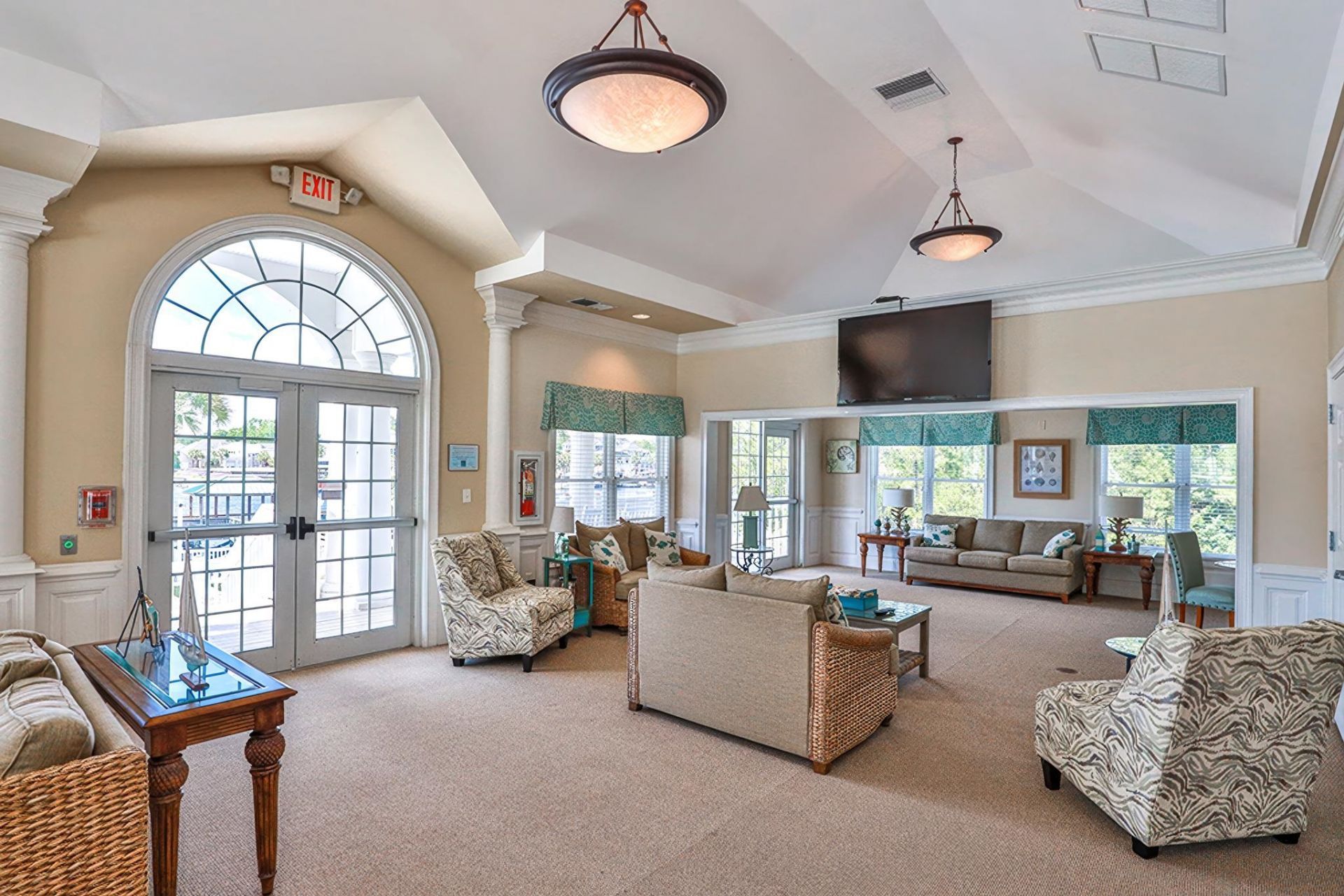 1011 Clubhouse Dr. Photo 65