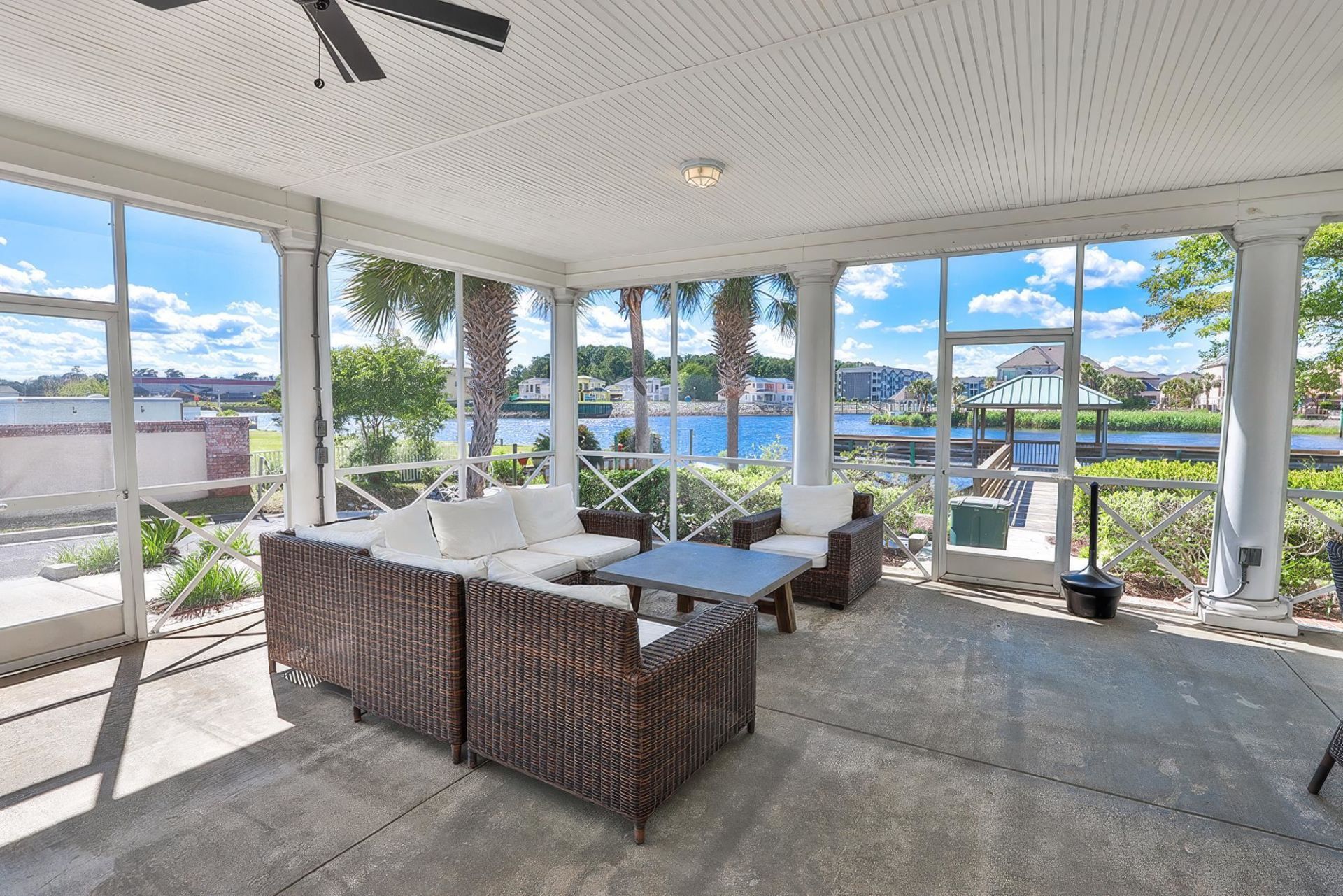 1011 Clubhouse Dr. Photo 74