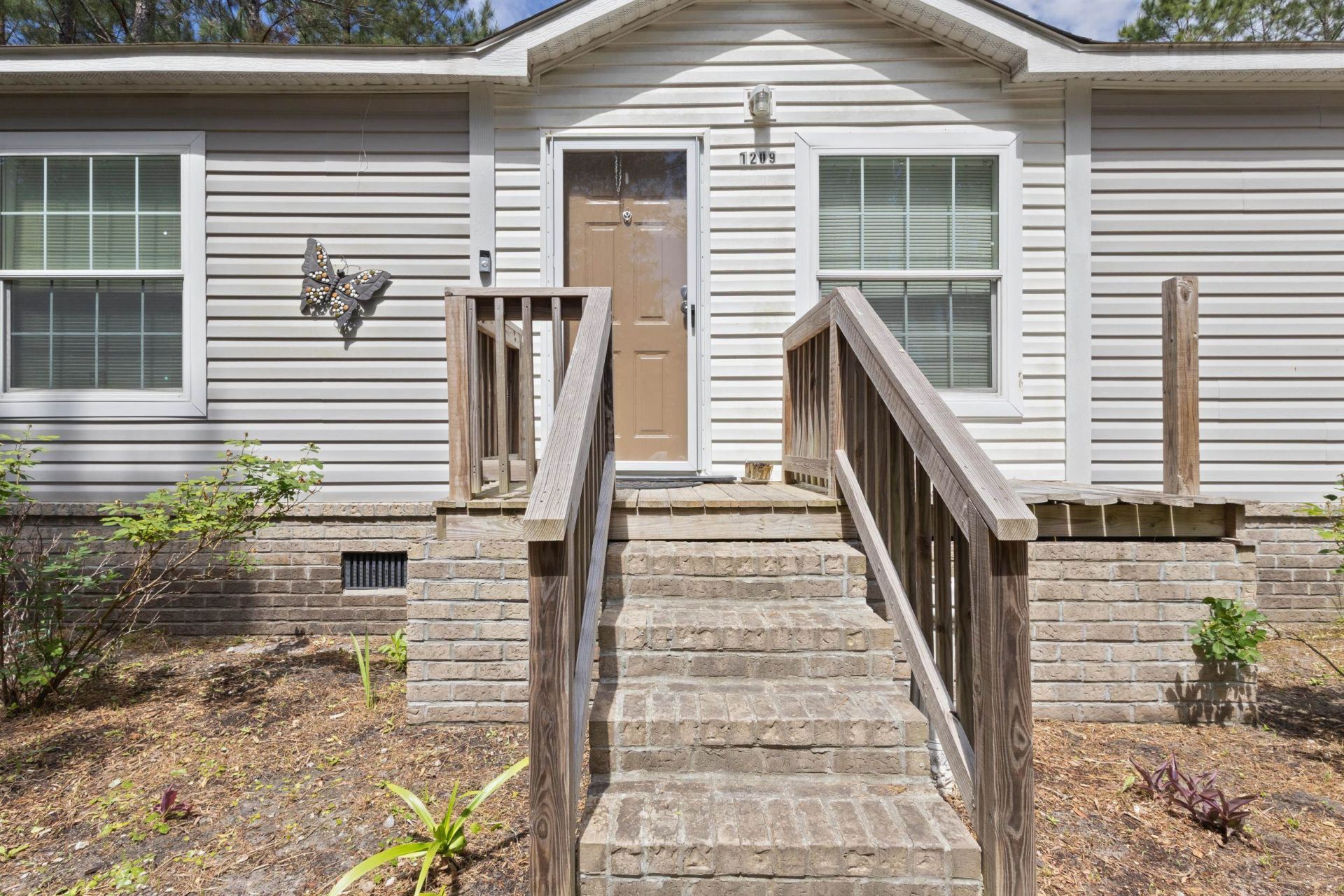 1209 Railroad Dr. Photo 10