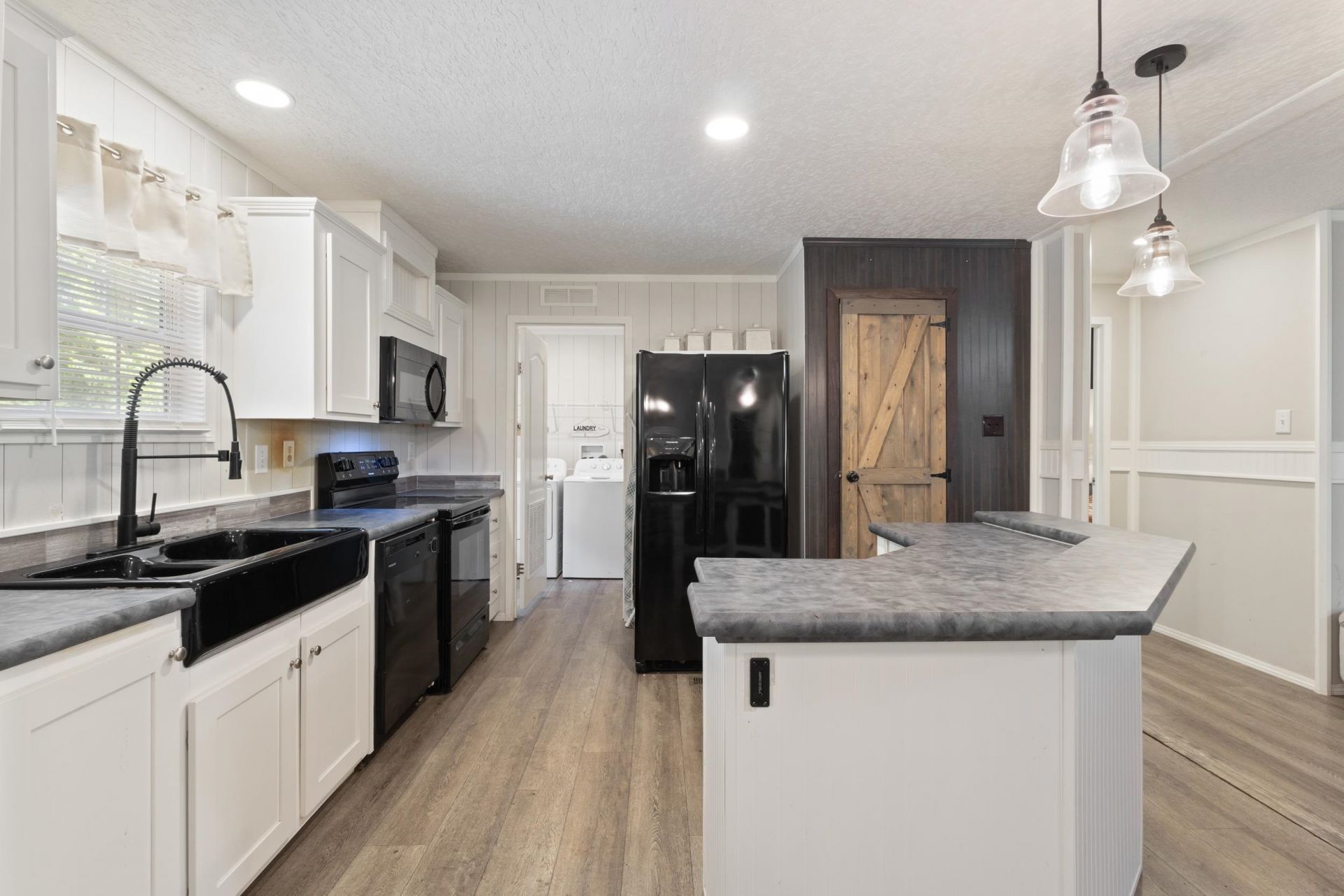 1209 Railroad Dr. Photo 23