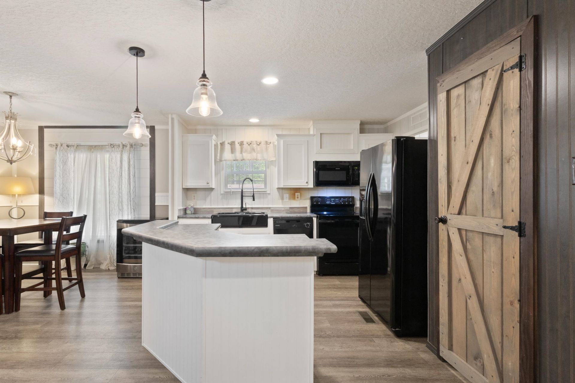 1209 Railroad Dr. Photo 24
