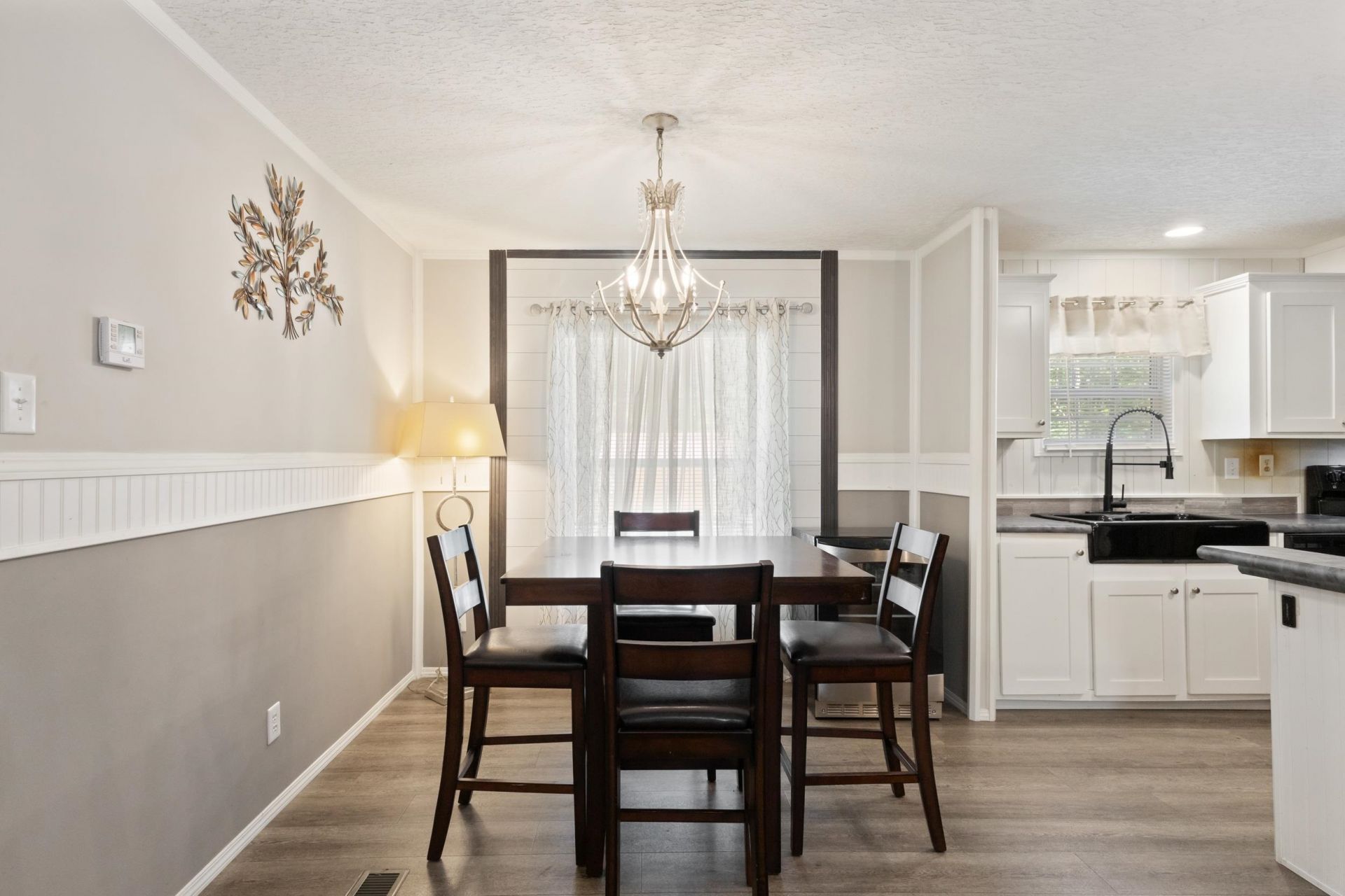 1209 Railroad Dr. Photo 26