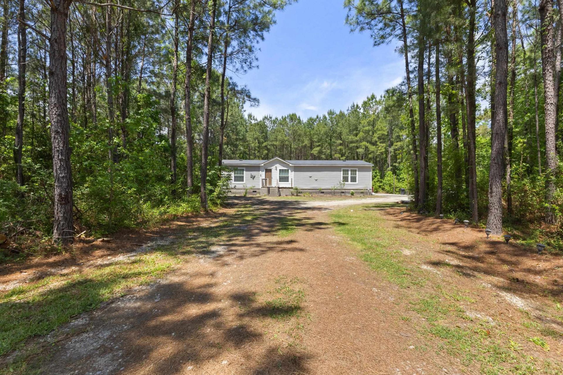 1209 Railroad Dr. Photo 6