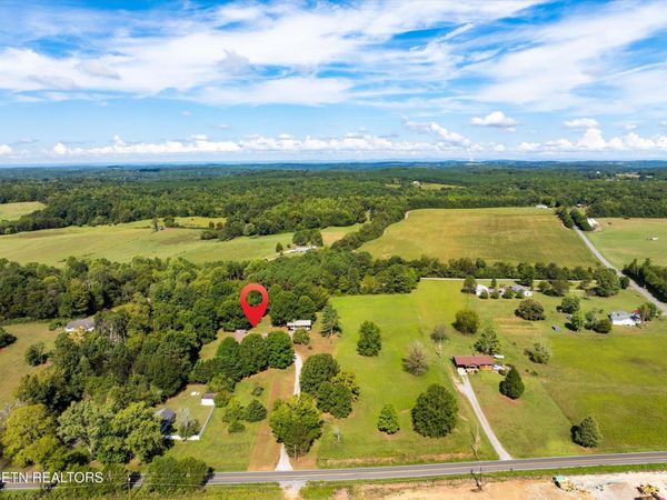 1756 County Road 700 , Riceville, TN 37370