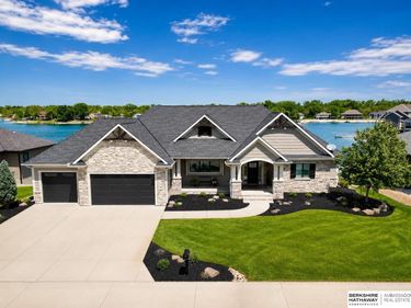 2740 Whitetail Drive, Columbus, NE 68601