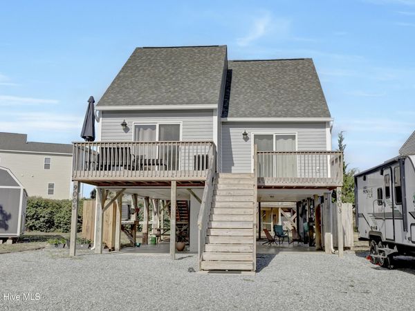 9003-9005 E 9th Street, Surf City, NC 28445