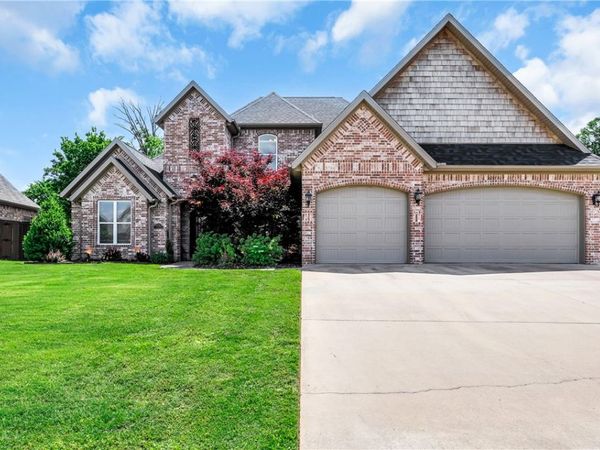 4010 NE Miner Court, Bentonville, AR 72712