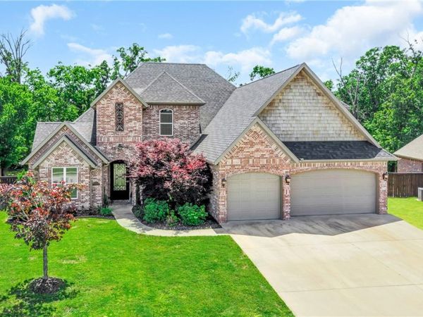 4010 NE Miner Court, Bentonville, AR 72712