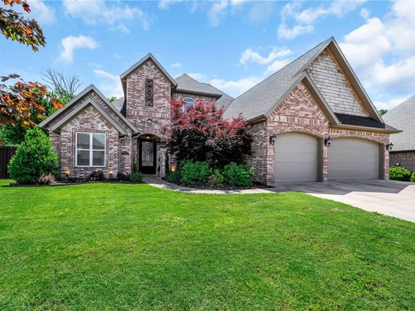 4010 NE Miner Court , Bentonville, AR 72712