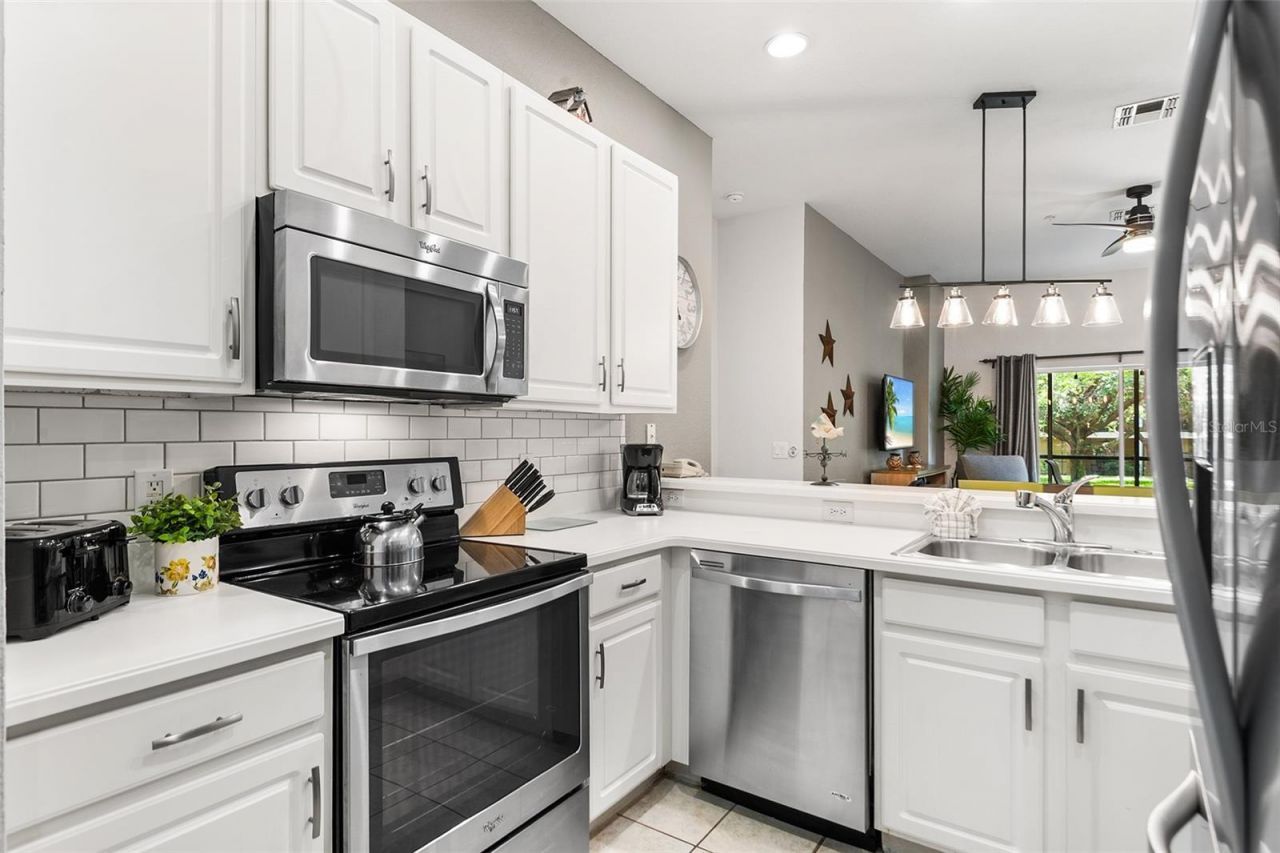 402 Lucaya Loop, Davenport, FL 33897 Photo