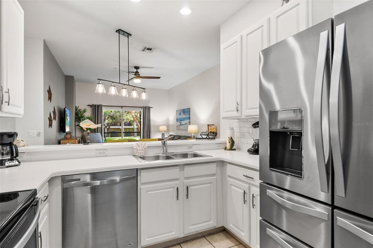 402 Lucaya Loop, Davenport, FL 33897 Photo