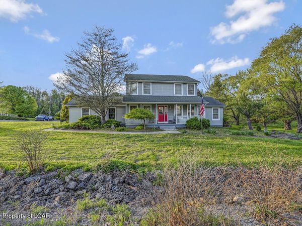 2204 Branchwood Court, East Stroudsburg, PA 18302