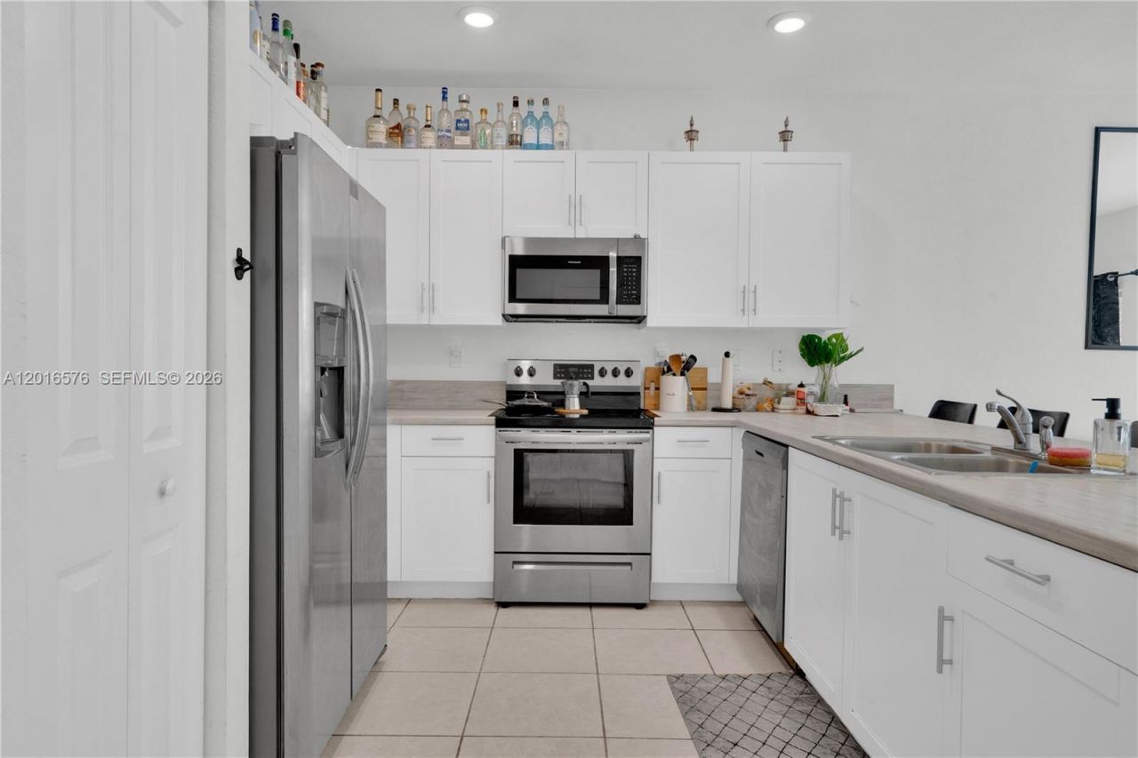 1469 SE 26th Ter, Homestead, FL 33035 Photo