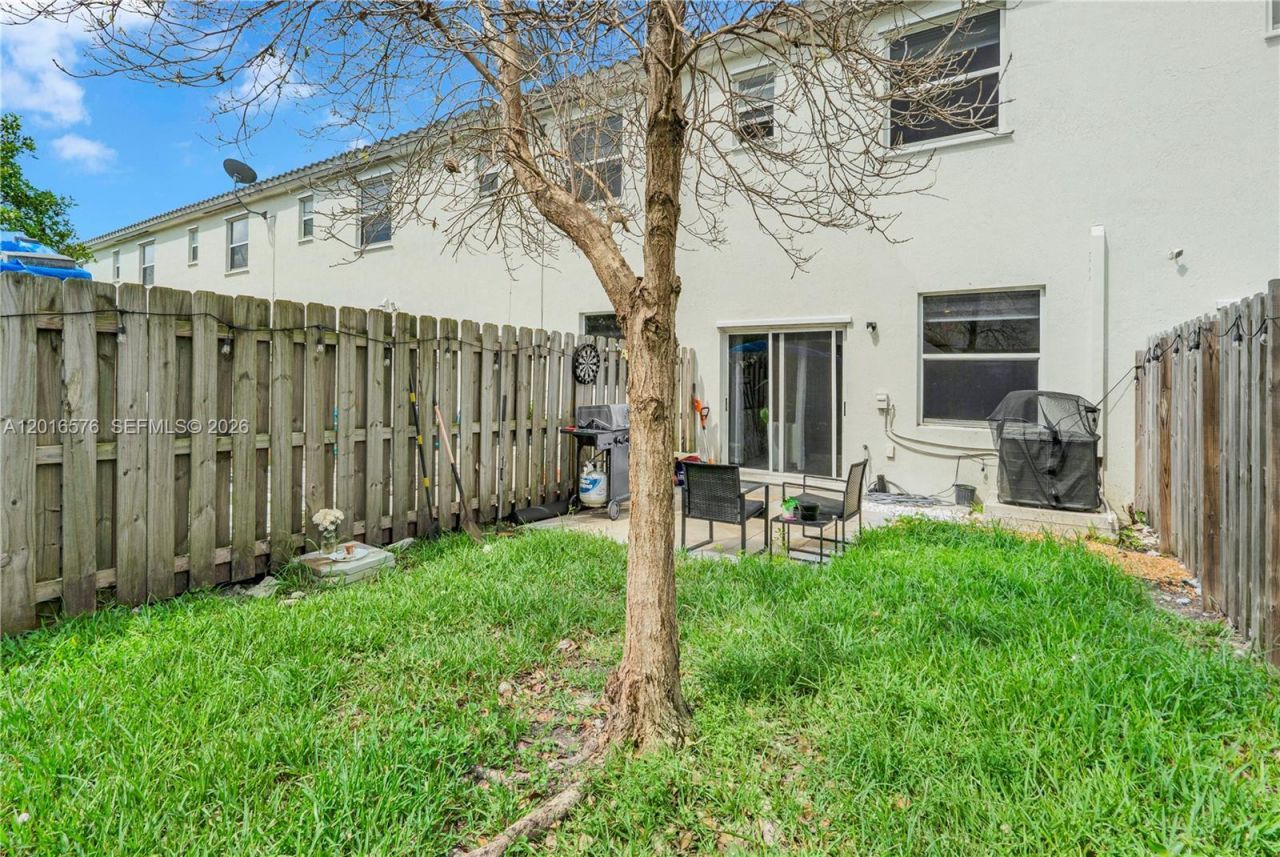 1469 SE 26th Ter, Homestead, FL 33035 Photo