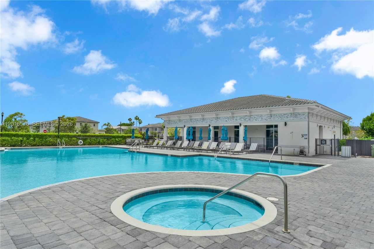 1469 SE 26th Ter, Homestead, FL 33035 Photo