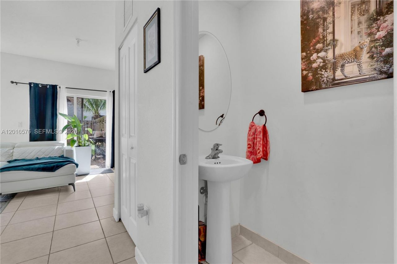 1469 SE 26th Ter, Homestead, FL 33035 Photo