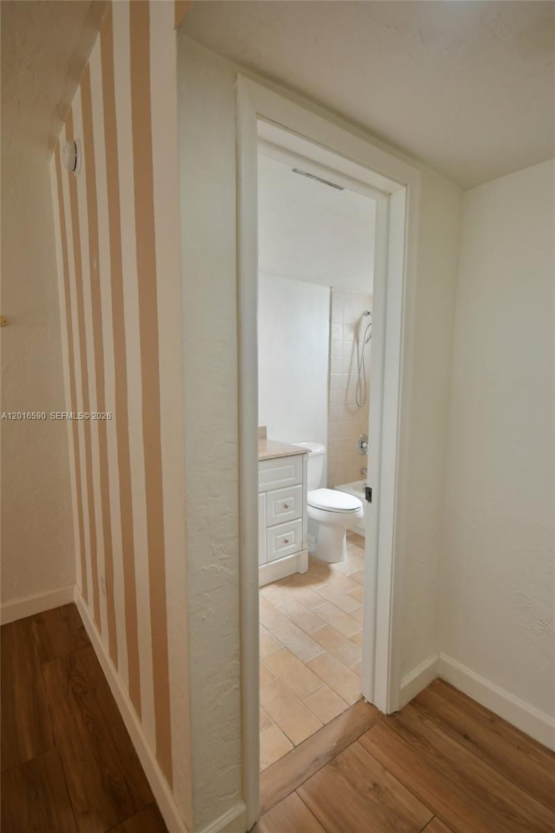 6884 N Kendall Dr, Unit C401, Pinecrest, FL 33156 Photo