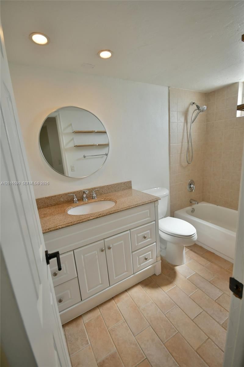 6884 N Kendall Dr, Unit C401, Pinecrest, FL 33156 Photo