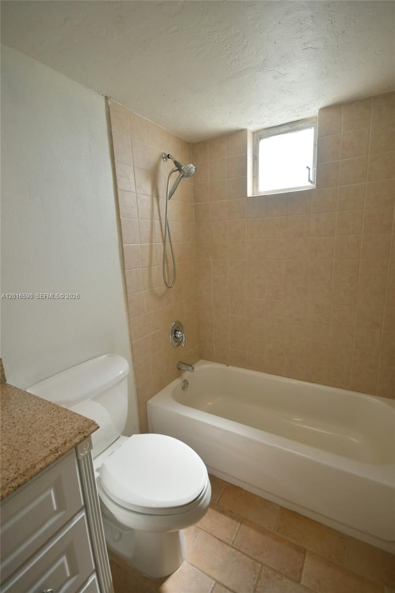 6884 N Kendall Dr, Unit C401, Pinecrest, FL 33156 Photo
