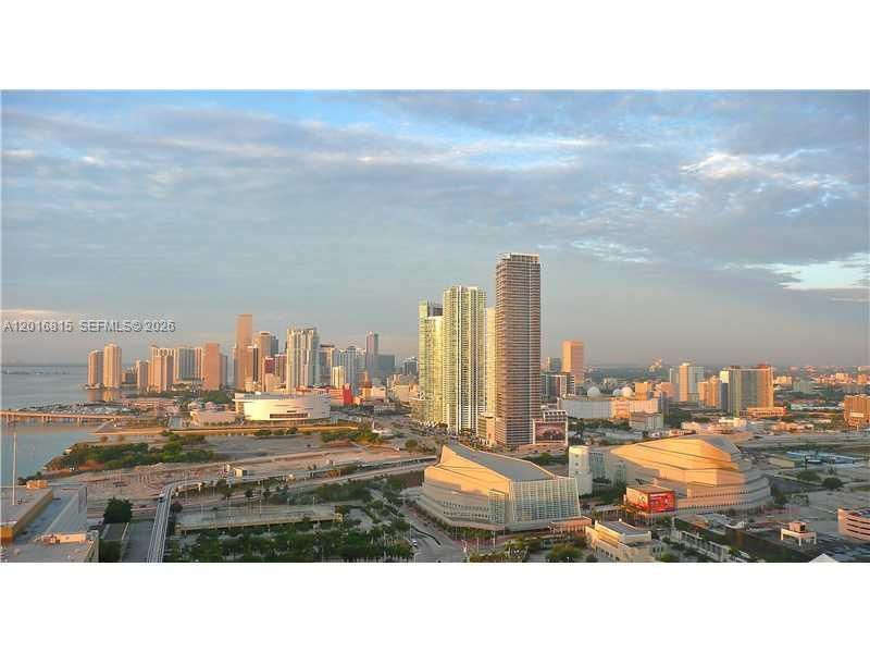 1750 N Bayshore Dr, Unit 2412, Miami, FL 33132 Photo