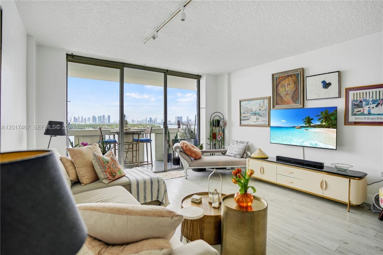 800 West Ave, Unit 921, Miami Beach, FL 33139 Photo